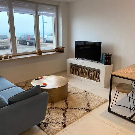 « cote Plage » Face Apartment *